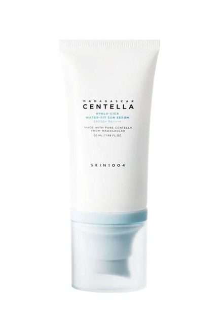 Bloqueador Hyalu-Cica Water Fit Sun Serum SPF50+ PA++++ de SKIN1004