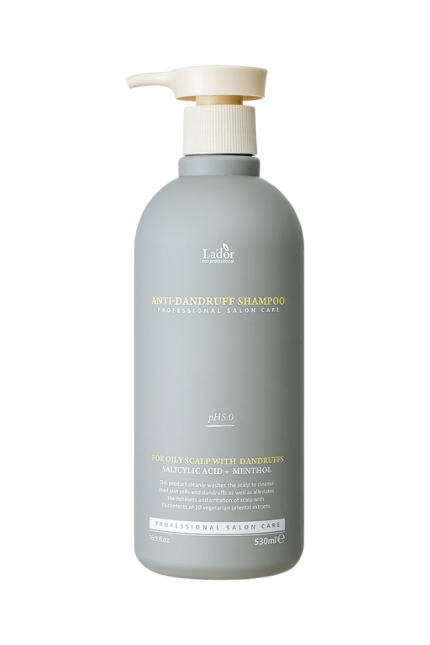 Kosmetics CR El Champú Anticaspa / Anti-Dandruff Shampoo de Lador ayuda a eliminar la caspa, limpian profundamente y refrescan el cuero cabelludo, aliviando la picazón y la irritación.